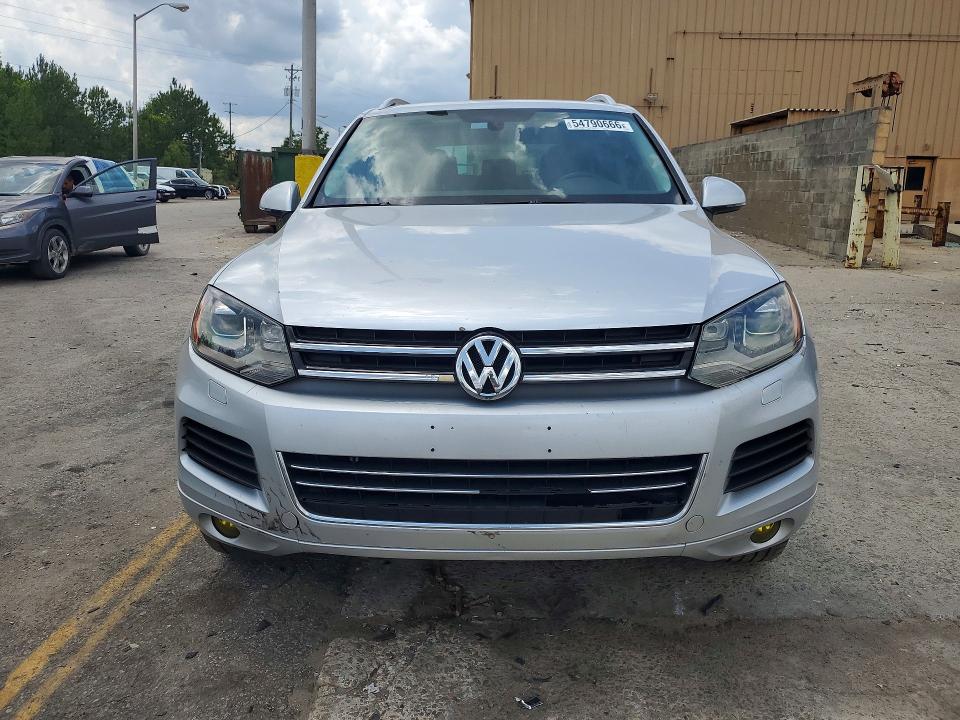 2013 Volkswagen Touareg მანქანა იყიდება აუქციონზე, vin: WVGEP9BP4DD012632, აუქციონის ნომერი: 54790666