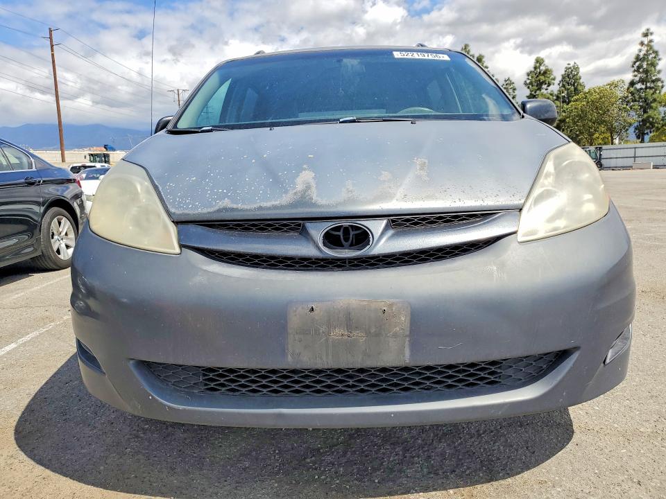 Продажа на аукционе авто 2010 Toyota Sienna, vin: 5TDKK4CC0AS297799, номер лота: 52219756
