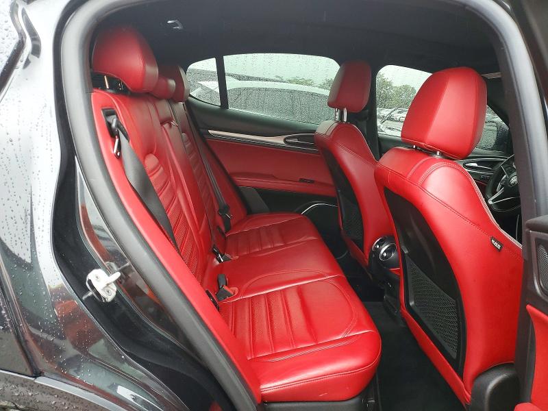 54775846 :رقم المزاد ، ZASFAKNN6J7B99370 vin ، 2018 Alfa Romeo Stelvio مزاد بيع