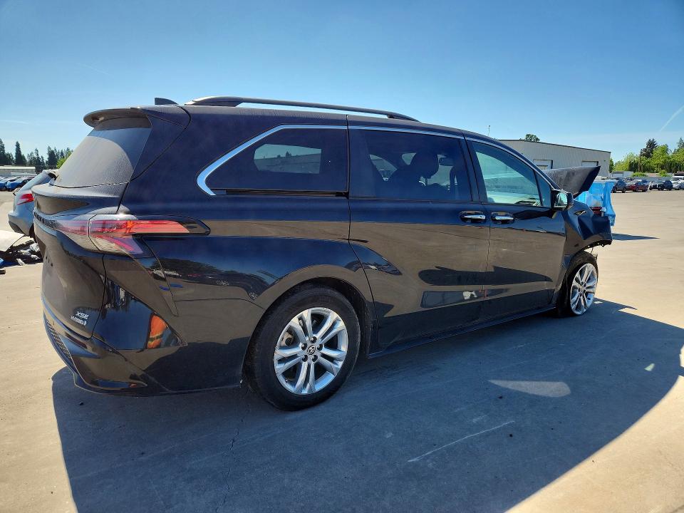Auction sale of the 2022 Toyota Sienna, vin: 5TDDSKFCXNS046531, lot number: 51913076