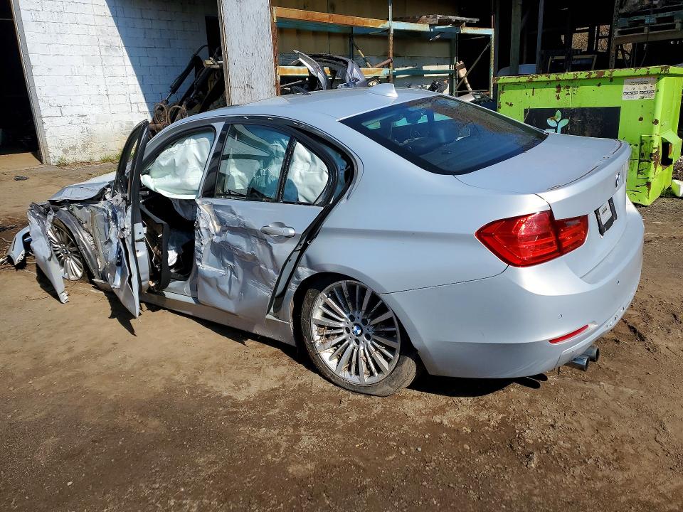 53926776 :رقم المزاد ، WBA3B3G52ENR82552 vin ، 2014 Bmw 328 مزاد بيع
