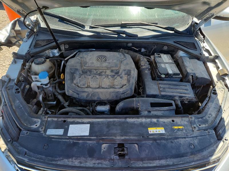 54580996 :رقم المزاد ، 1VWAA7A34JC001555 vin ، 2018 Volkswagen Passat مزاد بيع