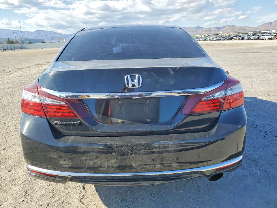 2017 Honda Accord მანქანა იყიდება აუქციონზე, vin: 1HGCR2F35HA130492, აუქციონის ნომერი: 52603396