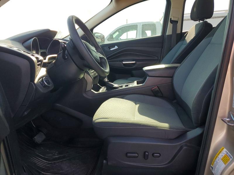 51451486 :رقم المزاد ، 1FMCU0GD2HUC19410 vin ، 2017 Ford Escape مزاد بيع