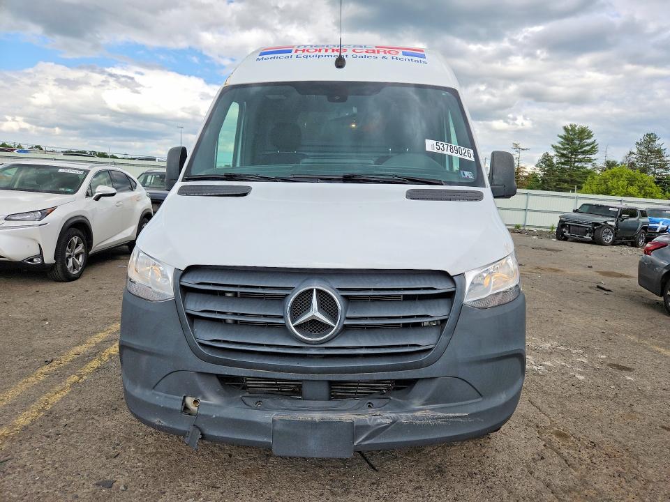 53789026 :رقم المزاد ، W1Y40CHY8PT131355 vin ، 2023 Mercedes Benz Sprinter مزاد بيع