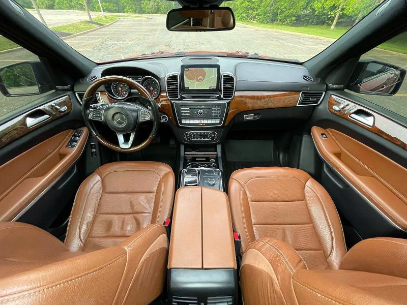 55254976 :رقم المزاد ، 4JGDF7DE6HA787181 vin ، 2017 Mercedes-benz Gls مزاد بيع