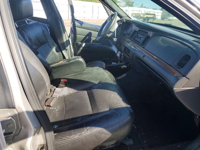 2006 Ford Crown Victoria მანქანა იყიდება აუქციონზე, vin: 2FAFP74W56X166883, აუქციონის ნომერი: 53854126