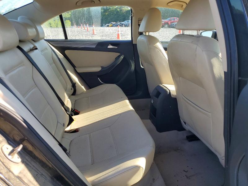 53698686 :رقم المزاد ، 3VWLA7AJ8FM340915 vin ، 2015 Volkswagen Jetta مزاد بيع