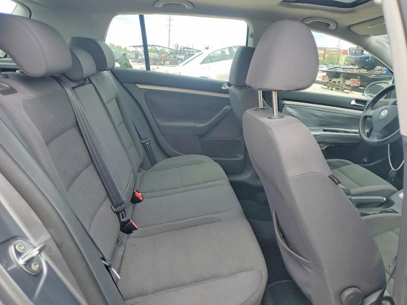 53316236 :رقم المزاد ، WVWDB71K88W335083 vin ، 2008 Volkswagen Rabbit مزاد بيع