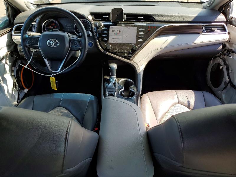 2018 Toyota Camry Hybrid მანქანა იყიდება აუქციონზე, vin: 4T1B21HK9JU005136, აუქციონის ნომერი: 54789396