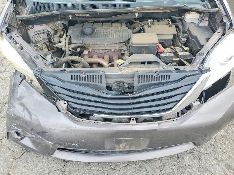 50739876 :رقم المزاد ، 5TDKA3DC4CS015503 vin ، 2012 Toyota Sienna مزاد بيع