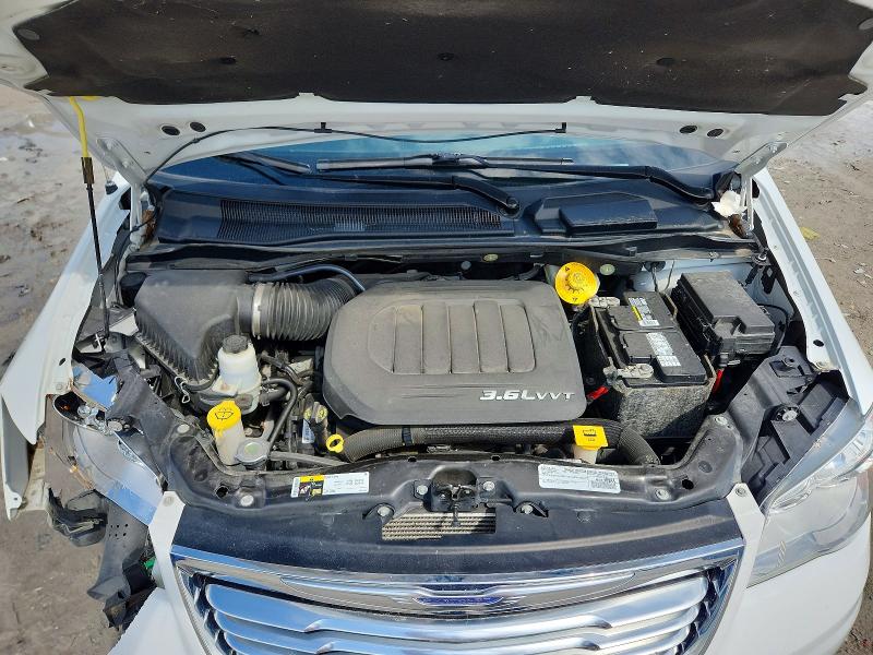 2016 Chrysler Town & Country მანქანა იყიდება აუქციონზე, vin: 2C4RC1CG2GR232225, აუქციონის ნომერი: 55094986