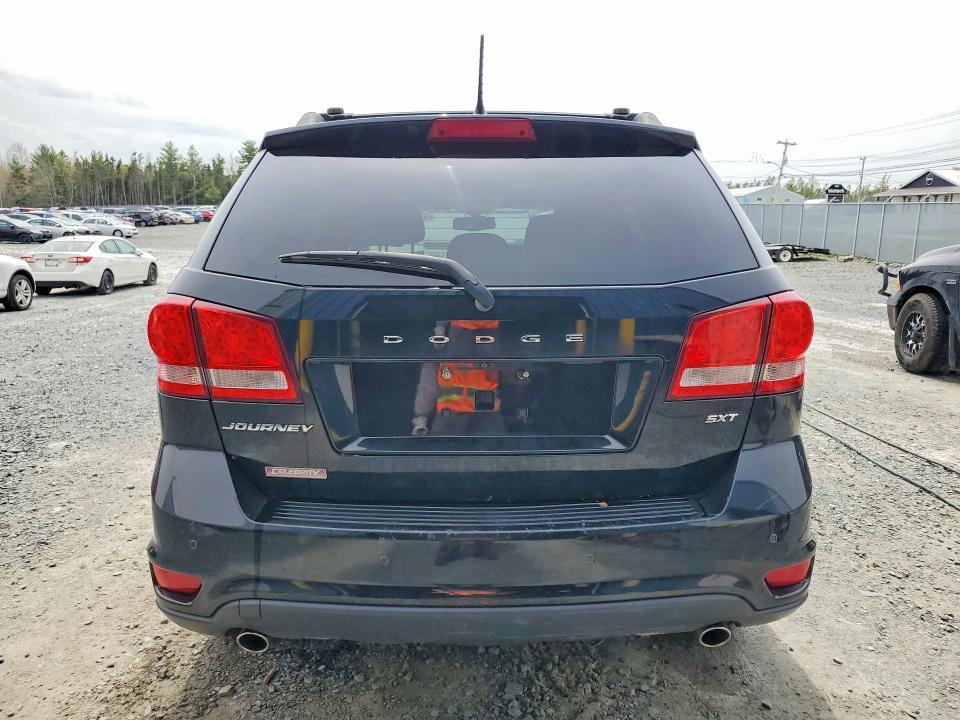 51197926 :رقم المزاد ، 3C4PDCCG9FT530136 vin ، 2015 Dodge Journey مزاد بيع
