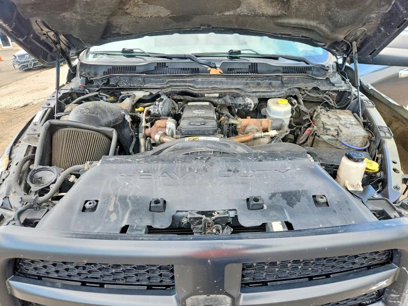 54919896 :رقم المزاد ، 3C6UR5CL0JG107239 vin ، 2018 Ram 2500 مزاد بيع