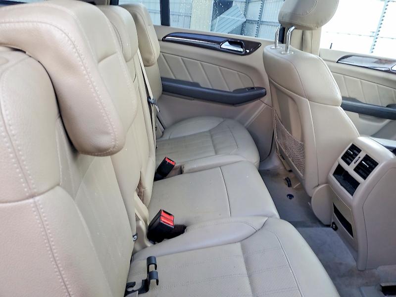 55005396 :رقم المزاد ، 4JGDF6EE4FA478086 vin ، 2015 Mercedes-benz Gl مزاد بيع
