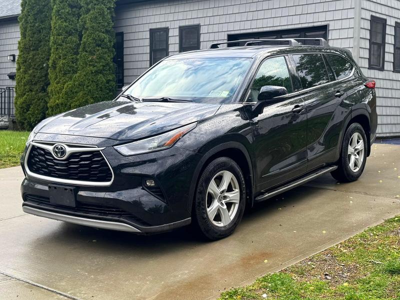 Aukcja sprzedaży 2022 Toyota Highlander, vin: 5TDBZRBH9NS165653, numer aukcji: 53521026