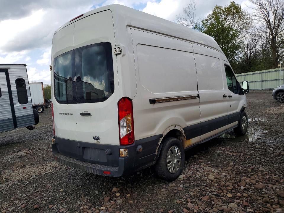 53082426 :رقم المزاد ، 1FTYR2XM6HKA66971 vin ، 2017 Ford Transit مزاد بيع