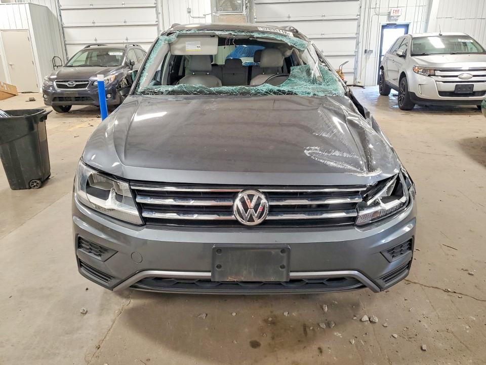 Продажа на аукционе авто 2019 Volkswagen Tiguan, vin: 3VV2B7AX5KM107229, номер лота: 52895116