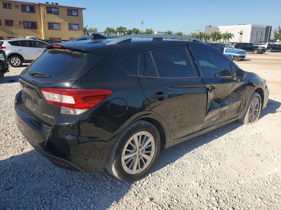 52561546 :رقم المزاد ، 4S3GTAB64J3700732 vin ، 2018 Subaru Impreza مزاد بيع