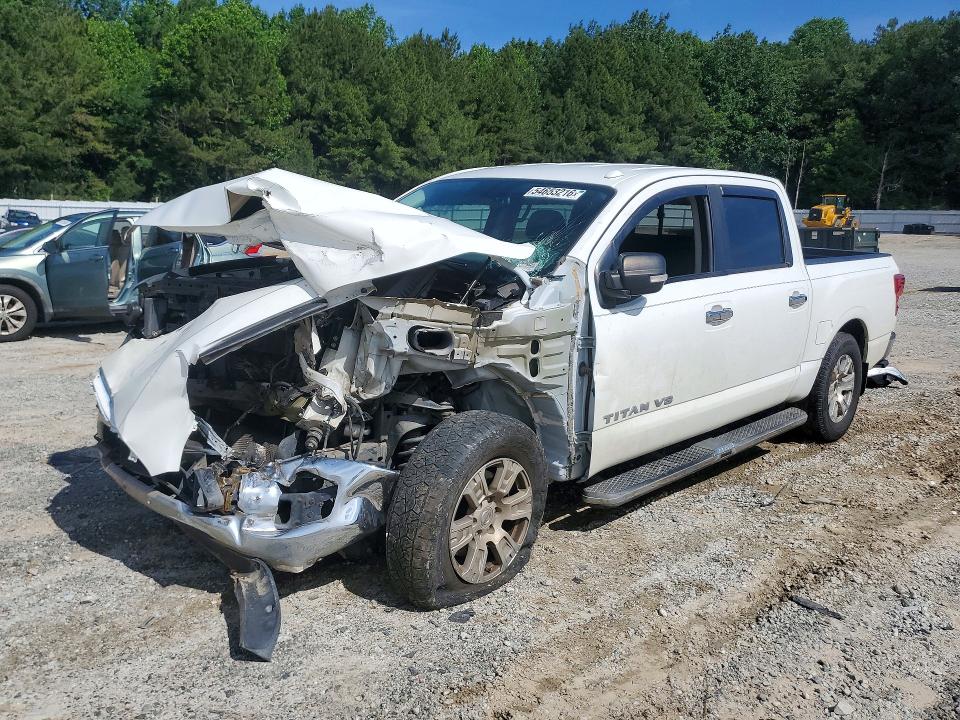 54653216 :رقم المزاد ، 1N6AA1EKXJN532472 vin ، 2018 Nissan Titan مزاد بيع