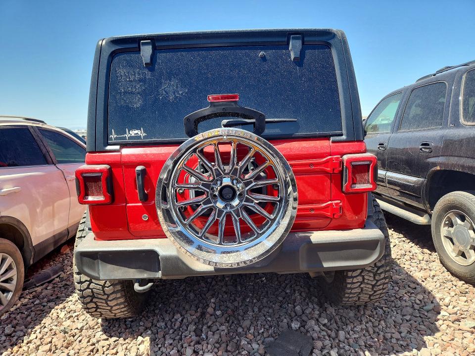 2018 Jeep Wrangler Unlimited მანქანა იყიდება აუქციონზე, vin: 1C4HJXDG5JW201097, აუქციონის ნომერი: 46389196