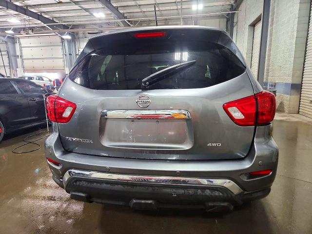 Продажа на аукционе авто 2017 Nissan Pathfinder, vin: 5N1DR2MN1HC647893, номер лота: 52869436