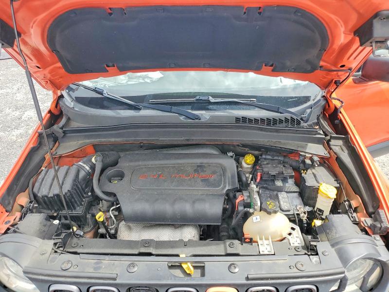 2015 Jeep Renegade მანქანა იყიდება აუქციონზე, vin: ZACCJBCT7FPB77305, აუქციონის ნომერი: 55044996