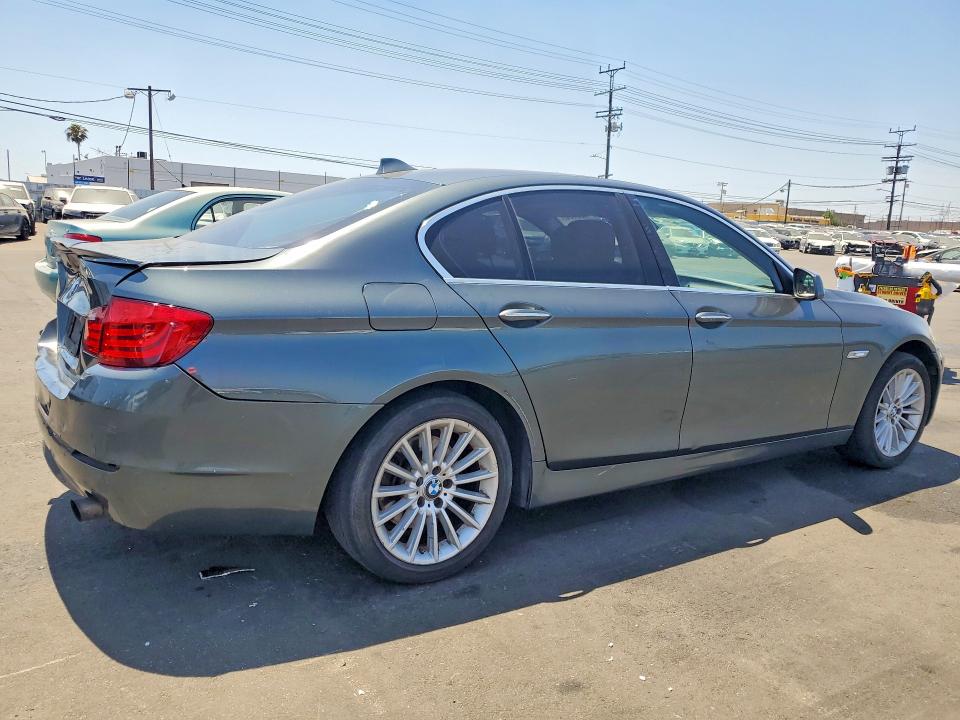 54525536 :رقم المزاد ، WBAFR7C53BC807787 vin ، 2011 Bmw 535 مزاد بيع