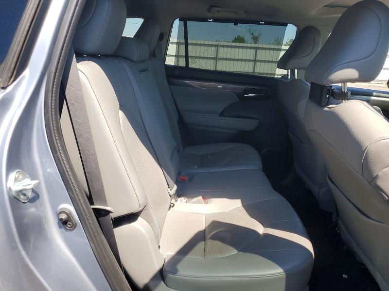 2021 Toyota Highlander მანქანა იყიდება აუქციონზე, vin: 5TDDZRBH8MS090421, აუქციონის ნომერი: 52289526