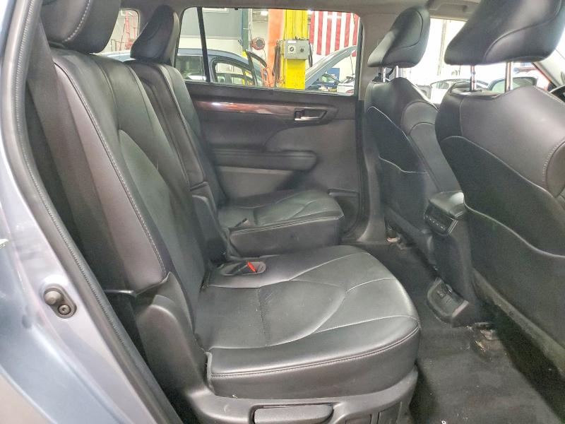 Продажа на аукционе авто 2022 Toyota Highlander Hybrid, vin: 5TDXBRCH5NS077885, номер лота: 51991516