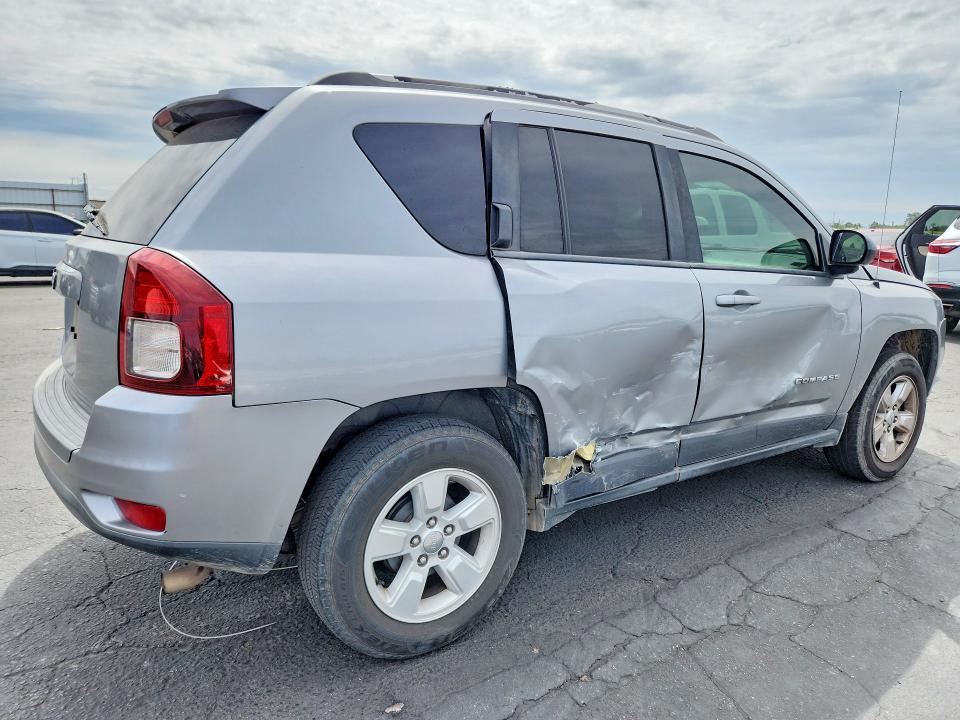 52451346 :رقم المزاد ، 1C4NJCBA2FD386321 vin ، 2015 Jeep Compass مزاد بيع