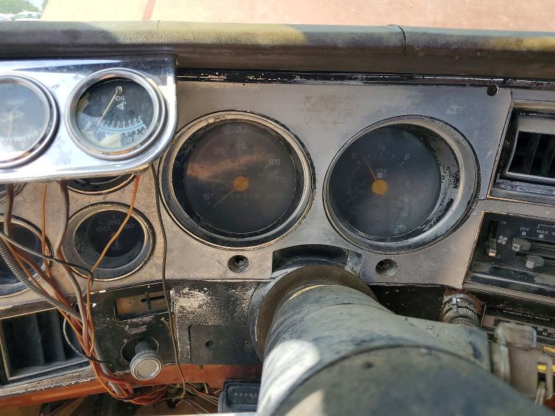 52026986 :رقم المزاد ، 1GCHK33M2DS109938 vin ، 1983 Chev K30 مزاد بيع