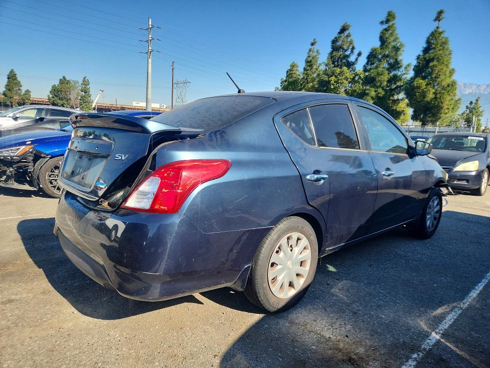 54198316 :رقم المزاد ، 3N1CN7AP3FL926605 vin ، 2015 Nissan Versa مزاد بيع
