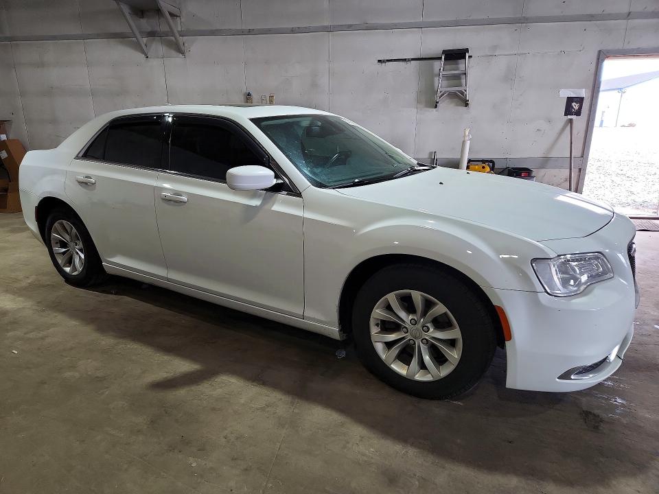 Продажа на аукционе авто 2016 Chrysler 300, vin: 2C3CCAAG1GH211885, номер лота: 54504346