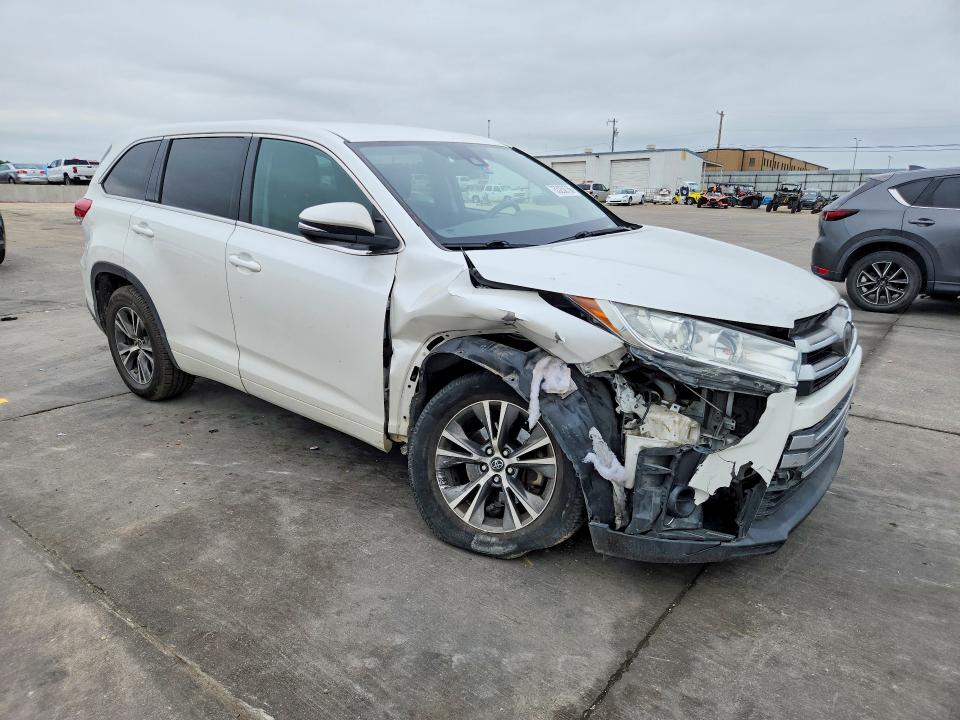 2018 Toyota Highlander მანქანა იყიდება აუქციონზე, vin: 5TDZZRFH3JS239636, აუქციონის ნომერი: 53250766