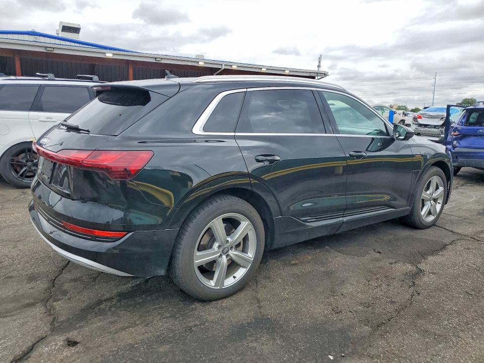Продажа на аукционе авто 2019 Audi E-tron, vin: WA1VAAGE0KB020535, номер лота: 54262976
