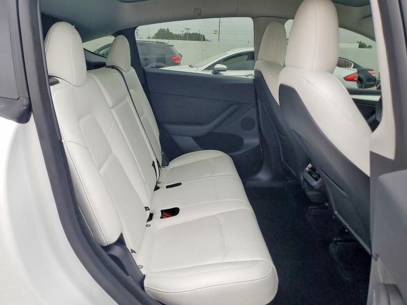 53589256 :رقم المزاد ، 7SAYGDED4RF204478 vin ، 2024 Tesla Model Y مزاد بيع