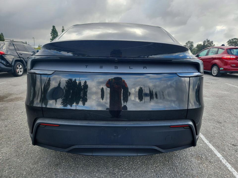 55449786 :رقم المزاد ، 7SAYGDED8TF616202 vin ، 2026 Tesla Model Y مزاد بيع