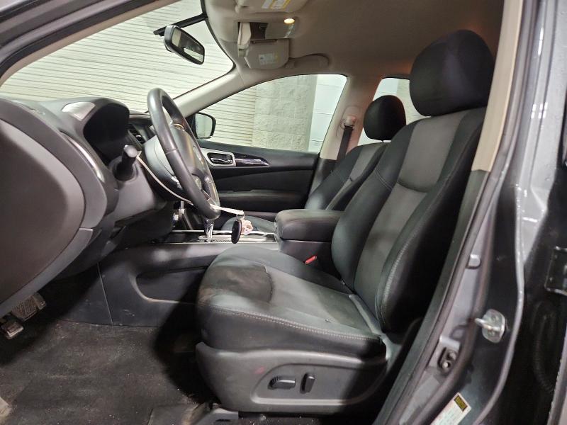 Продажа на аукционе авто 2017 Nissan Pathfinder, vin: 5N1DR2MN1HC647893, номер лота: 52869436