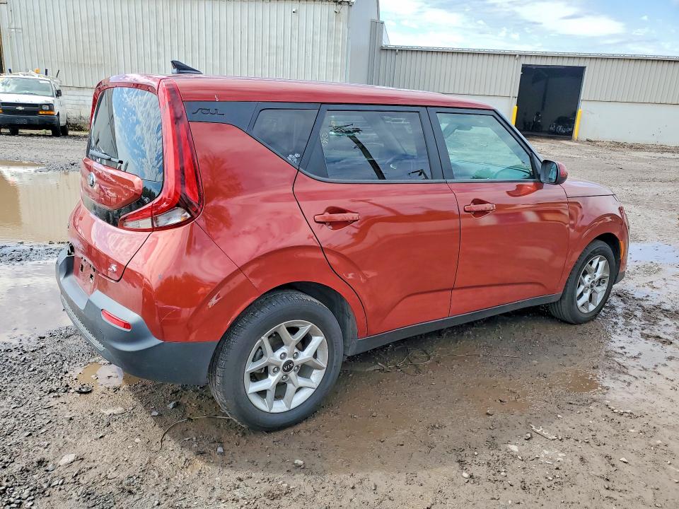 2021 Kia Soul მანქანა იყიდება აუქციონზე, vin: KNDJ23AU5M7789406, აუქციონის ნომერი: 52039436