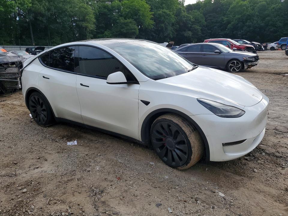 55432786 :رقم المزاد ، 7SAYGDEFXNF539918 vin ، 2022 Tesla Model Y مزاد بيع