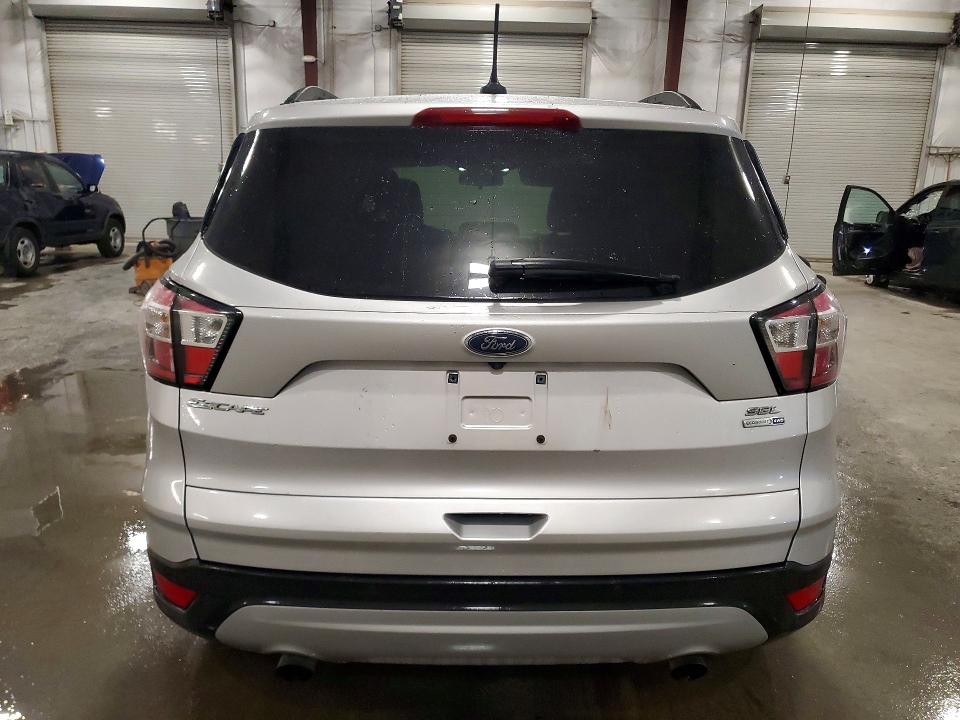 Продажа на аукционе авто 2018 Ford Escape, vin: 1FMCU9HD0JUB43906, номер лота: 54193126