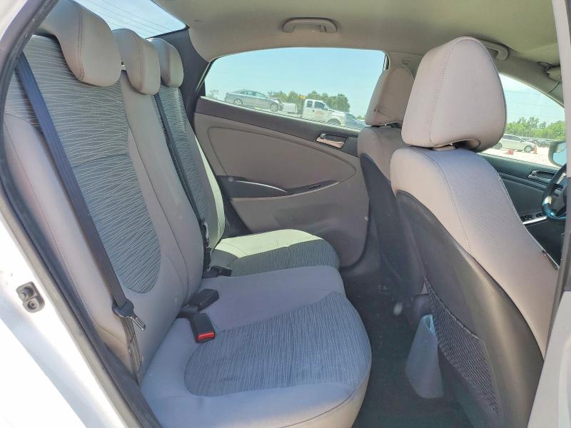 53123896 :رقم المزاد ، KMHCT4AE2FU897471 vin ، 2015 Hyundai Accent مزاد بيع