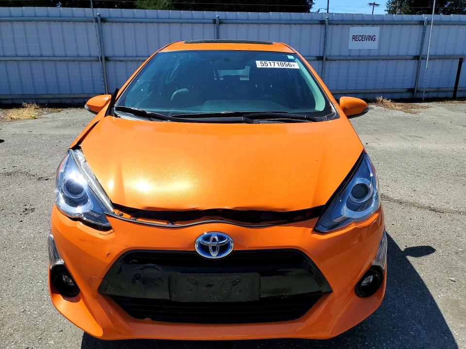 55171056 :رقم المزاد ، JTDKDTB3XF1111406 vin ، 2015 Toyota Prius C مزاد بيع