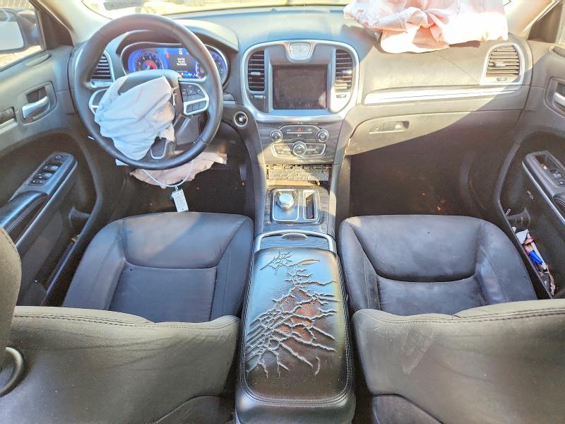 54649546 :رقم المزاد ، 2C3CCAAG8KH700888 vin ، 2019 Chrysler 300 مزاد بيع