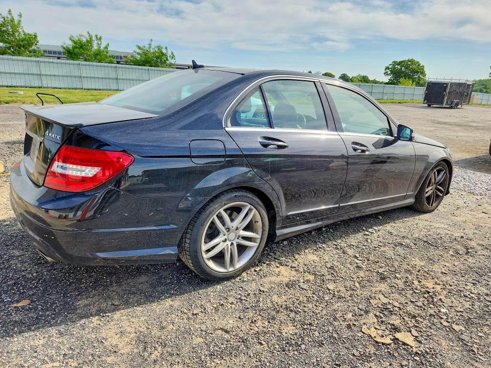 2012 Mercedes-benz C მანქანა იყიდება აუქციონზე, vin: WDDGF8BB9CR234041, აუქციონის ნომერი: 55741066
