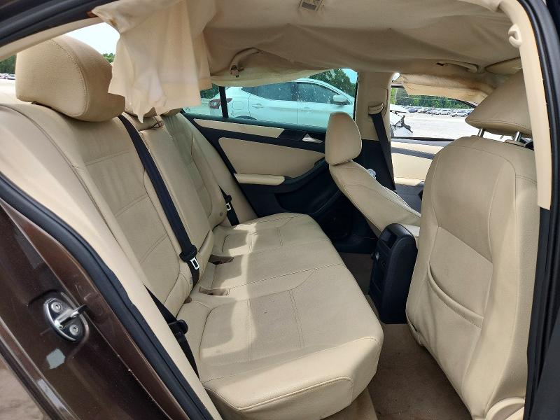 51016186 :رقم المزاد ، 3VWDP7AJ5CM335962 vin ، 2012 Volkswagen Jetta مزاد بيع