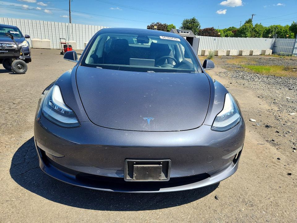 54163476 :رقم المزاد ، 5YJ3E1EB4JF089766 vin ، 2018 Tesla Model 3 مزاد بيع