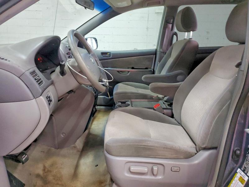 Продажа на аукционе авто 2010 Toyt Sienna, vin: 5TDKK4CC9AS323591, номер лота: 53216406