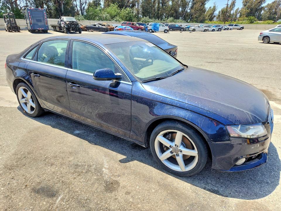 53631156 :رقم المزاد ، WAUMFAFL3BN044682 vin ، 2011 Audi A4 مزاد بيع